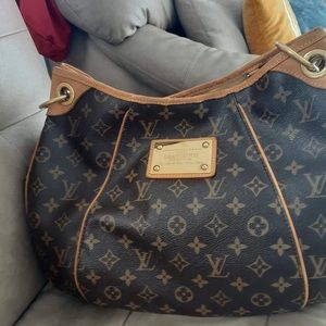 Authentic Louis Vuitton Galleria PM